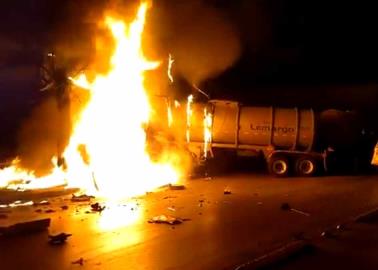 Video. Aparatoso accidente deja un muerto y 10 heridos