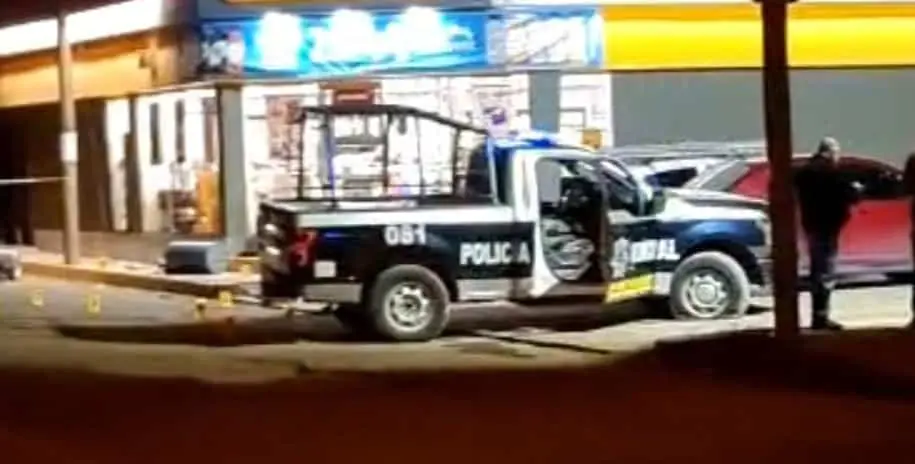 Balean a policías municipales