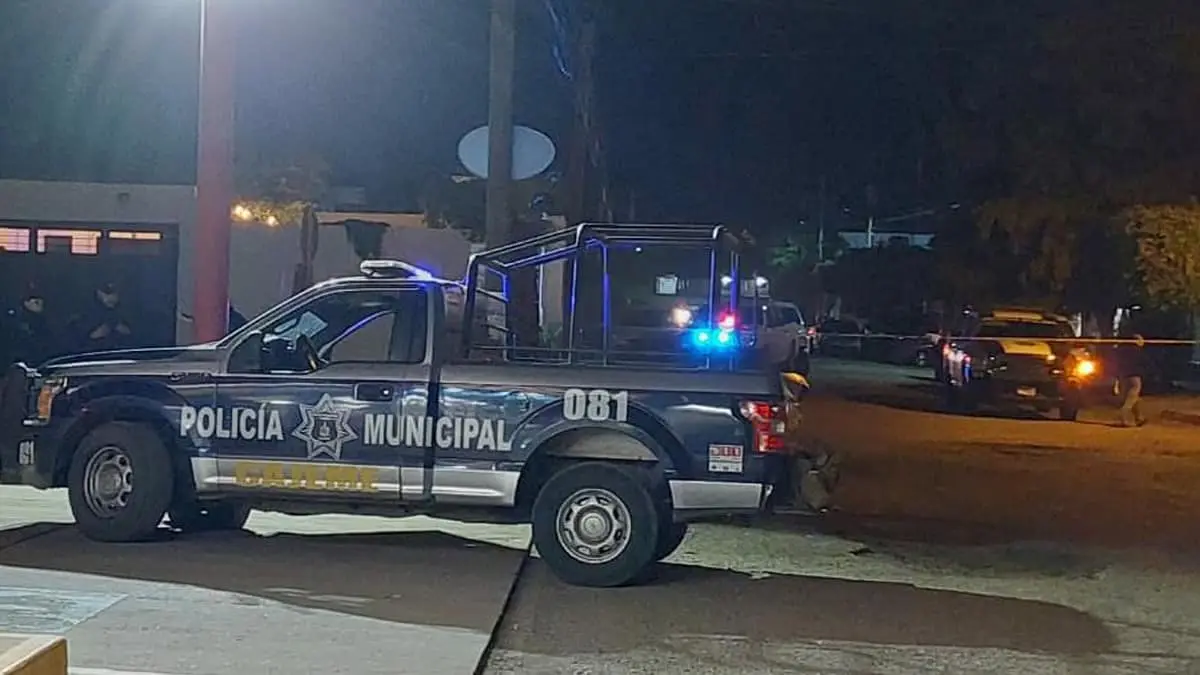 Hay dos detenidos por agresión a policías municipales