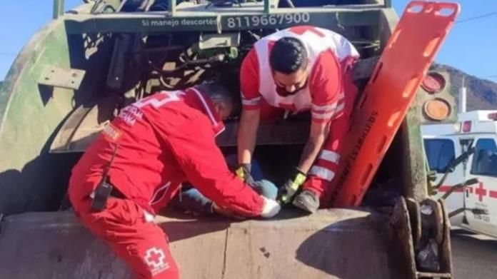 Indigente queda prensado en camión de basura en Guaymas Indigente queda prensado en camión de basura en Guaymas