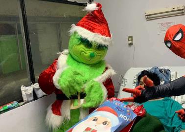 Niños reciben sorpresa en hospital la noche de Navidad