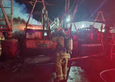 Se incendia barco pesquero