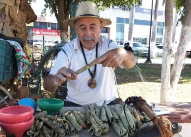 Ofrece juguetes tradicionales