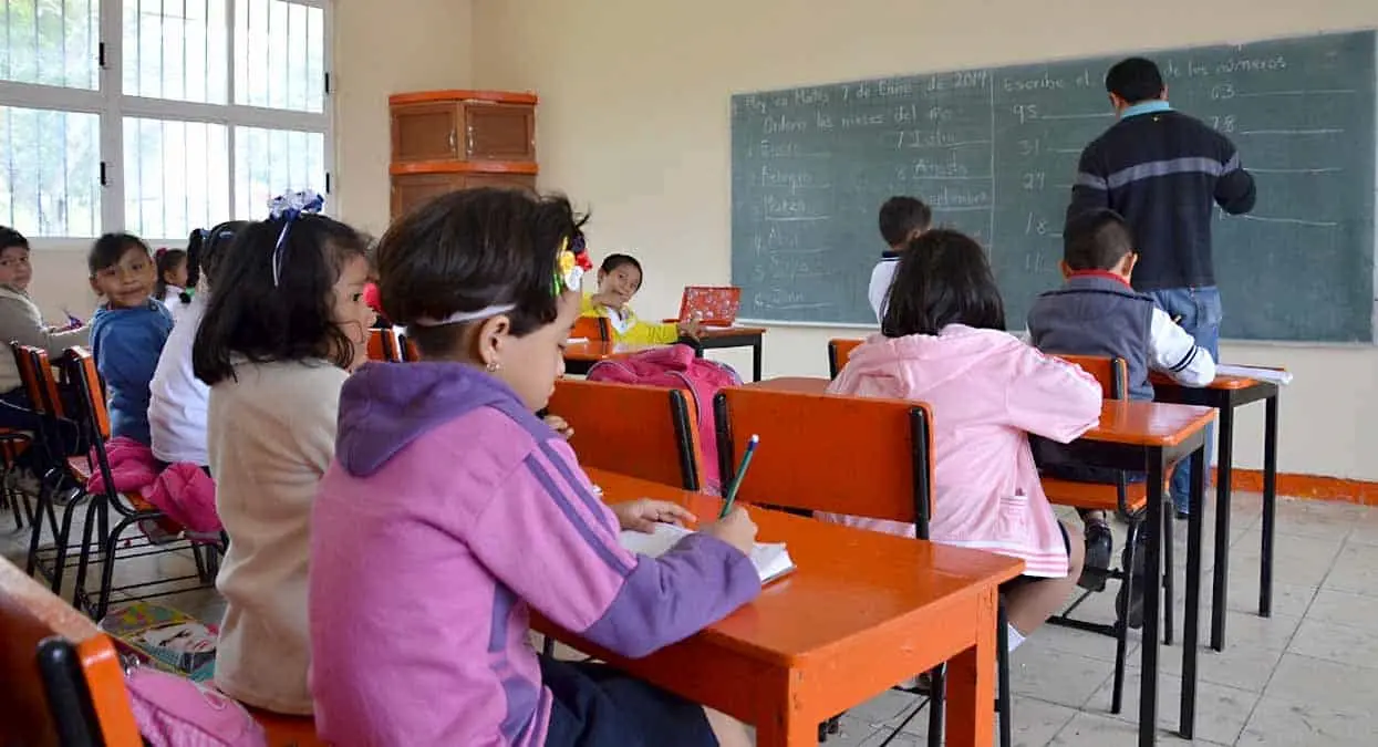 Retrasa frío las clases en Álamos