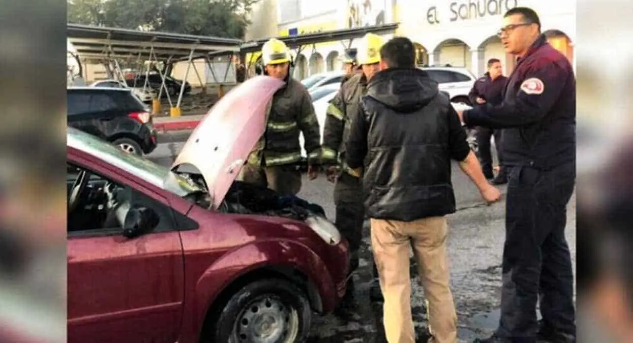 VIDEO. Incendio de autos en Hermosillo causa pánico en ciudadanía