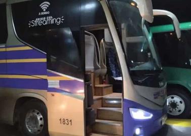 Asaltan a punta de pistola a autobús de pasajeros