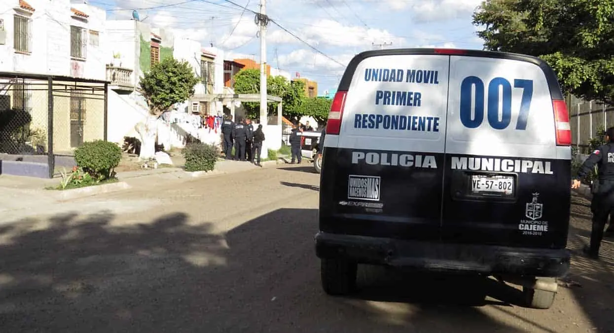 Se enfrentan en la Primero de Mayo
