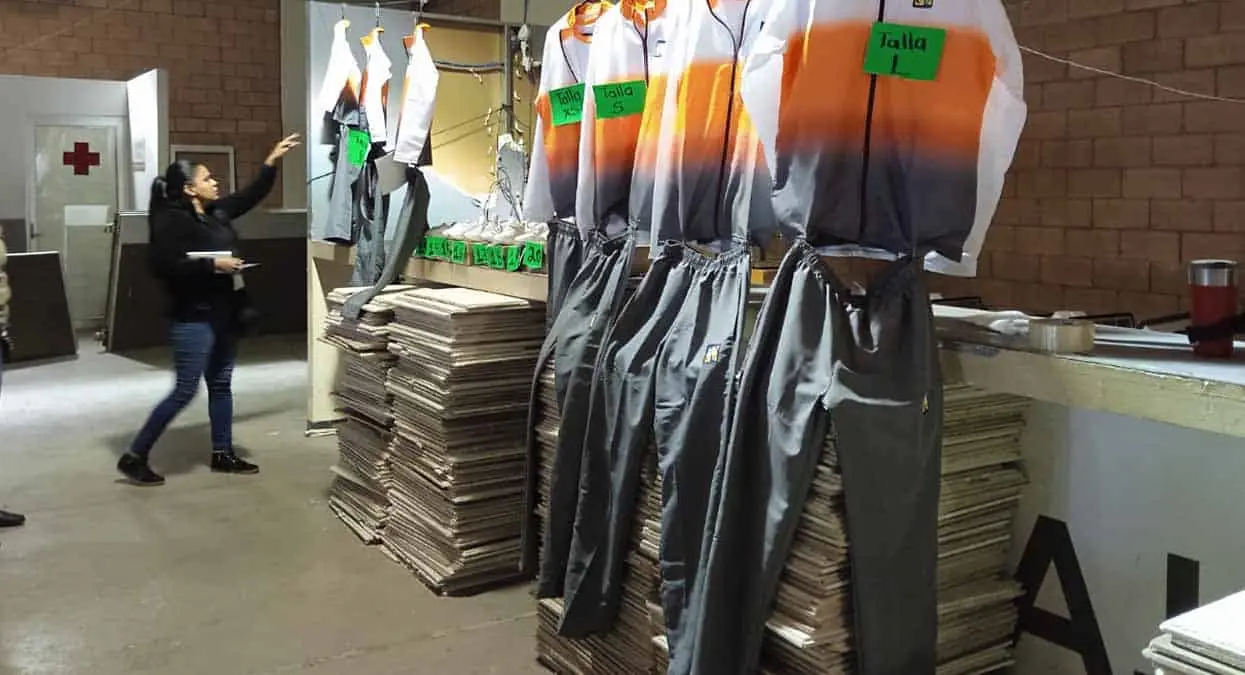 Entregan uniformes en Cajeme y Benito Juárez