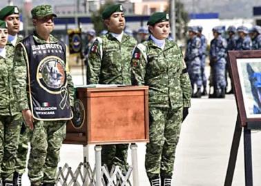 Proteo regresa a casa; vuelven rescatistas mexicanos de Turquía