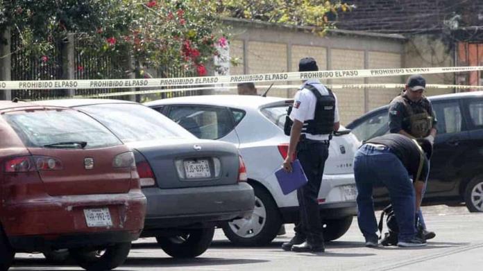 Video. Asesinan a maestra al salir de la escuela