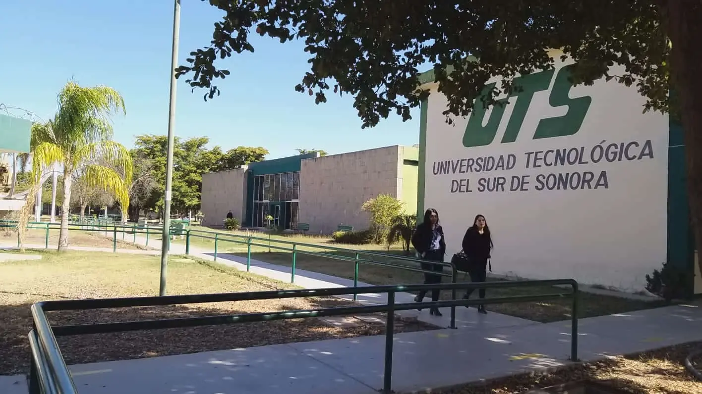 Cada vez más mujeres cursan sus estudios