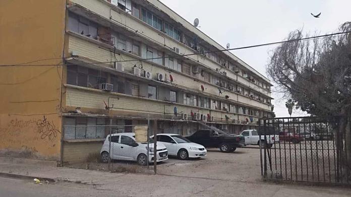 Vecinos prefieren vivir en el peligro Vecinos prefieren vivir en el peligro