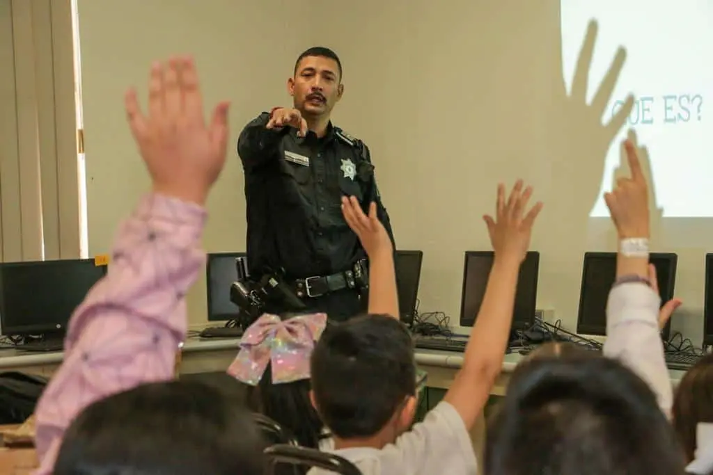 Trabajan contra bullying escolar