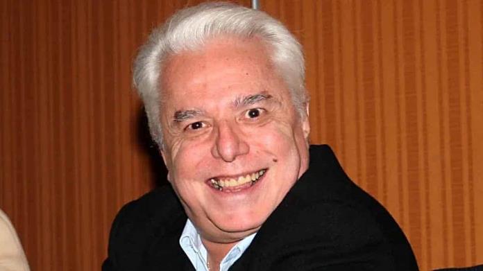 Ahora resulta: Enrique Guzmán quiere casarse con Andrea Legarreta Ahora resulta: Enrique Guzmán quiere casarse con Andrea Legarreta