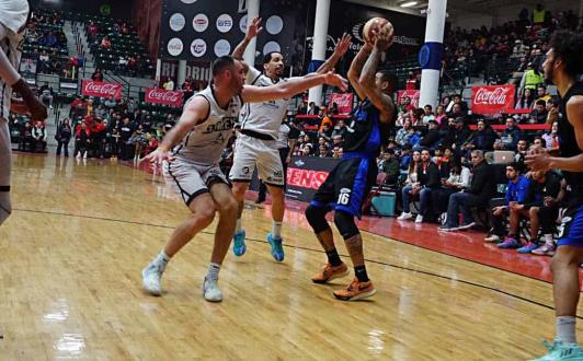 Halcones tropieza en la frontera ante Zonkeys Halcones tropieza en la frontera ante Zonkeys