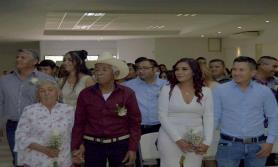 Aprovechan  y se casan gratis más de cien parejas en Navojoa