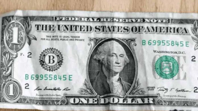 Dólar a la baja, llega a 18.09