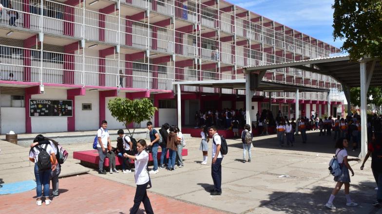 Vuelven a las aulas en la Técnica 2