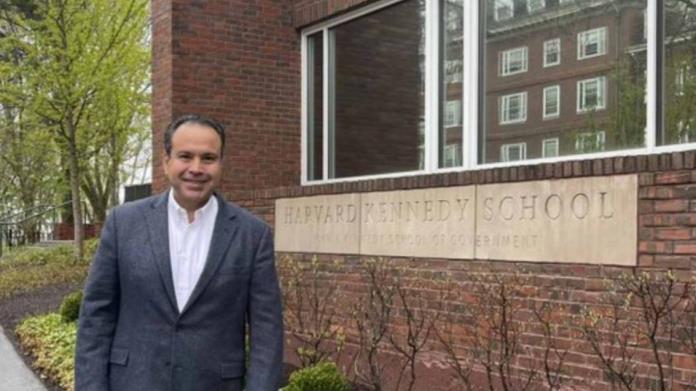 Antonio Astiazarán en Harvard Antonio Astiazarán en Harvard