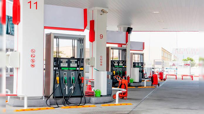 Profeco exhibe 3 marcas de gasolina como las más careras de México