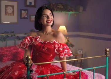 Ángela Aguilar promueve la venta de sus muñecas para el día del niño Ángela Aguilar promueve la venta de sus muñecas para el día del niño