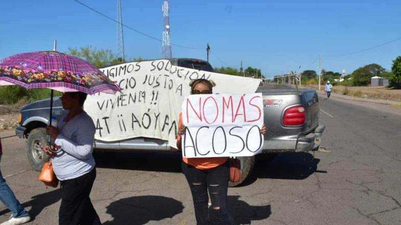 En Cajeme bloquean vecinos calle 200; estas son sus exigencias