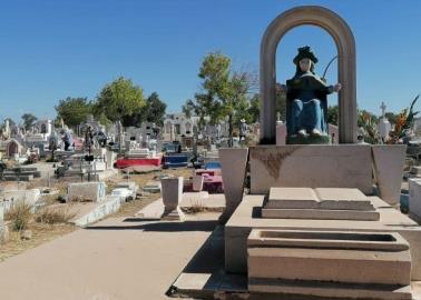 Panteón de Navojoa. Denuncian robos y vandalismo en tumbas; reforzarán vigilancia Panteón de Navojoa. Denuncian robos y vandalismo en tumbas; reforzarán vigilancia