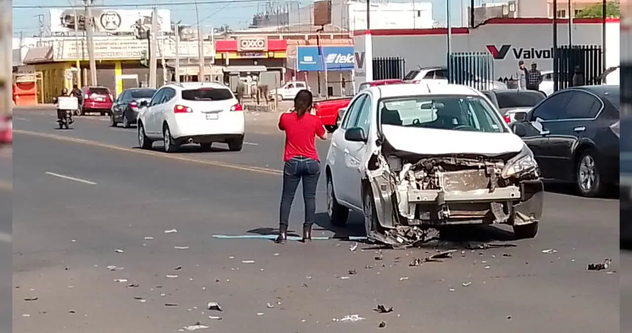 Se registra choque en centro de Obregón