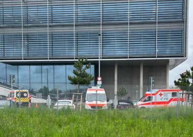 Video | Tiroteo en planta de Mercedes Benz deja dos muertos Video | Tiroteo en planta de Mercedes Benz deja dos muertos