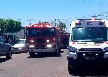 Dos bomberos lesionados y daños materiales tras incendio en Cajeme