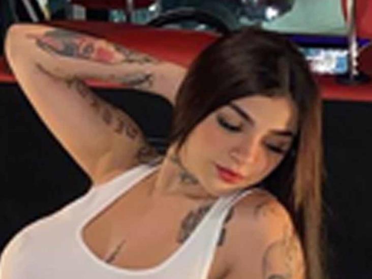 Karely Ruiz viene más recargada para redes sociales Karely Ruiz viene más recargada para redes sociales