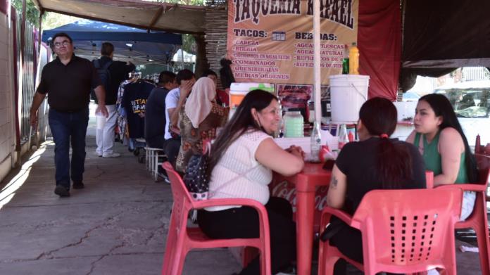 Vendedores del IMSS. Persiste incertidumbre de desalojo en Ciudad Obregón Vendedores del IMSS. Persiste incertidumbre de desalojo en Ciudad Obregón