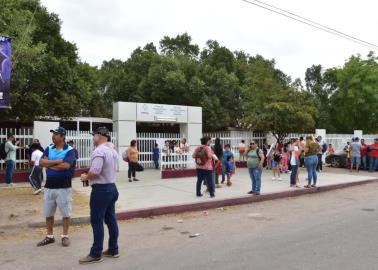 Estudiantes enferman por brote de aguas negras en escuela de Cajeme