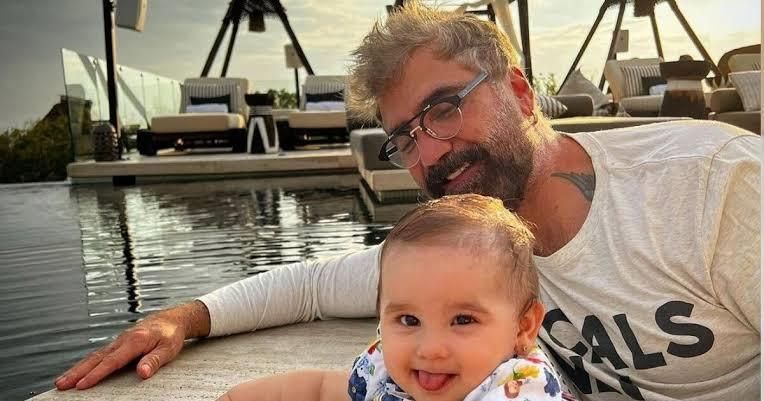 Alejandro Fernández será abuelo por tercera vez Alejandro Fernández será abuelo por tercera vez