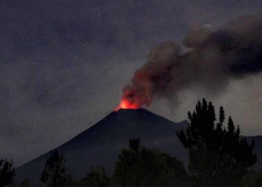 Popocatépetl continúa con actividad volcánica