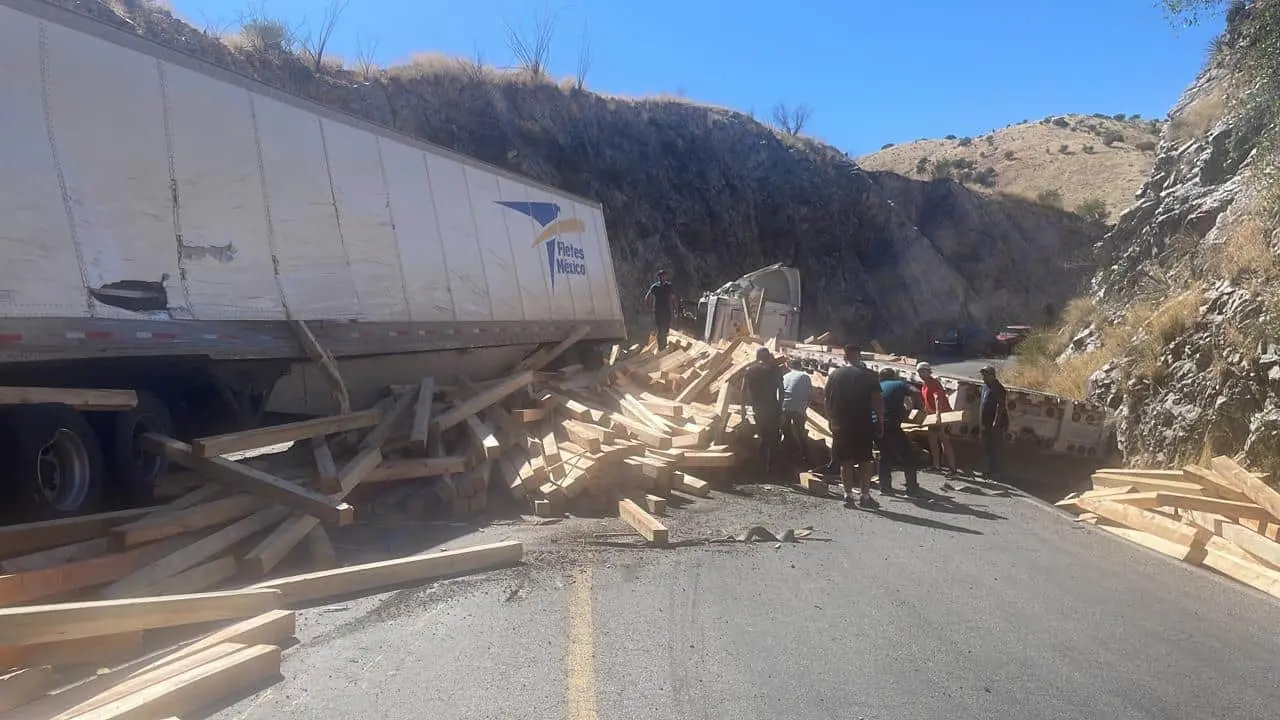 Cierre carretero en Sonora. Protección Civil pide extremar precauciones
