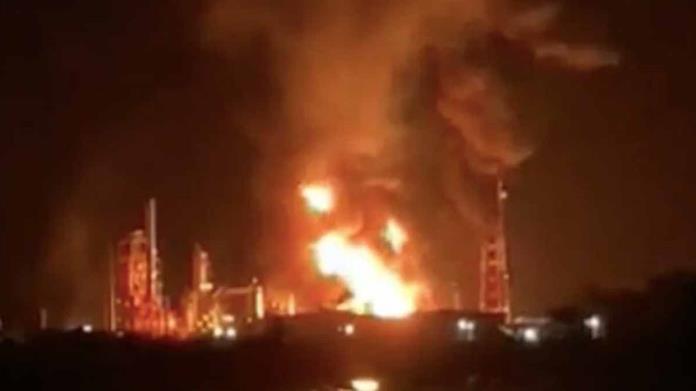 Incendio en refinería de Pemex Incendio en refinería de Pemex