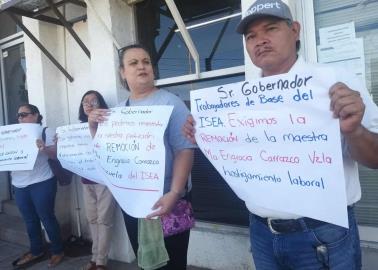 Se manifiestan trabajadores de ISEA en Cajeme. Denuncian falta de insumos y mala actitud de la directora