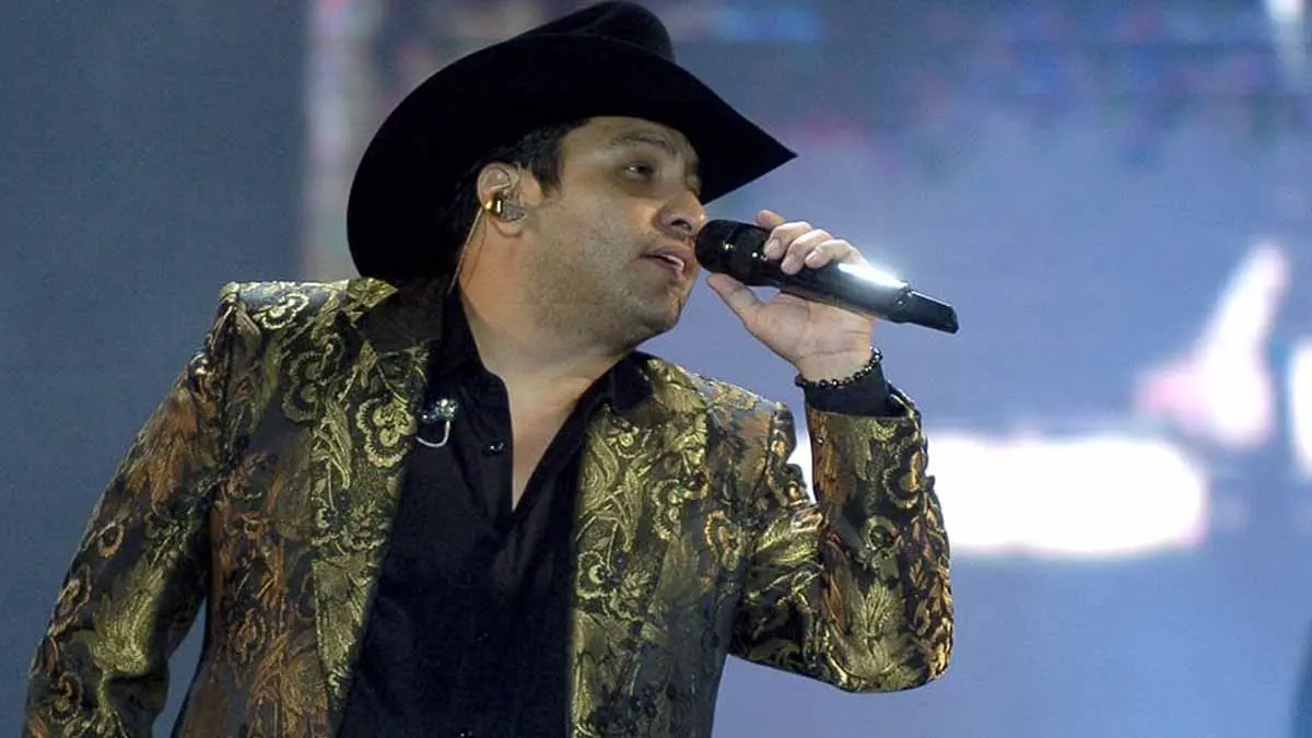 VIDEO | Julión Álvarez listo para las Fiestas del Pitic en Hermosillo
