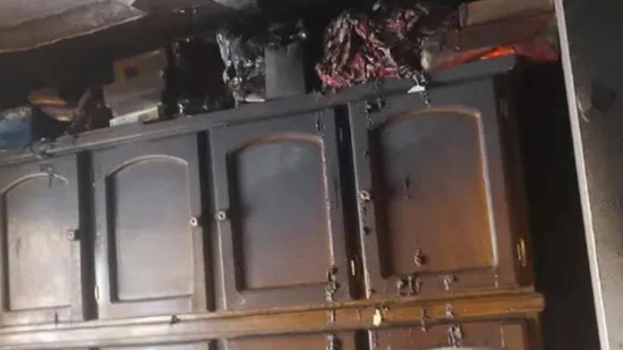 Abuelita deja veladora encendida y provoca incendio Abuelita deja veladora encendida y provoca incendio