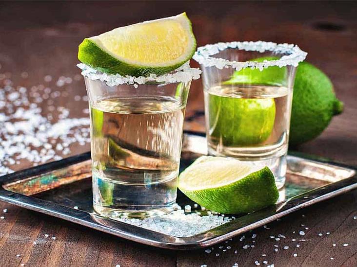 Llevan bacanora y mezcal al ramo nacional Llevan bacanora y mezcal al ramo nacional