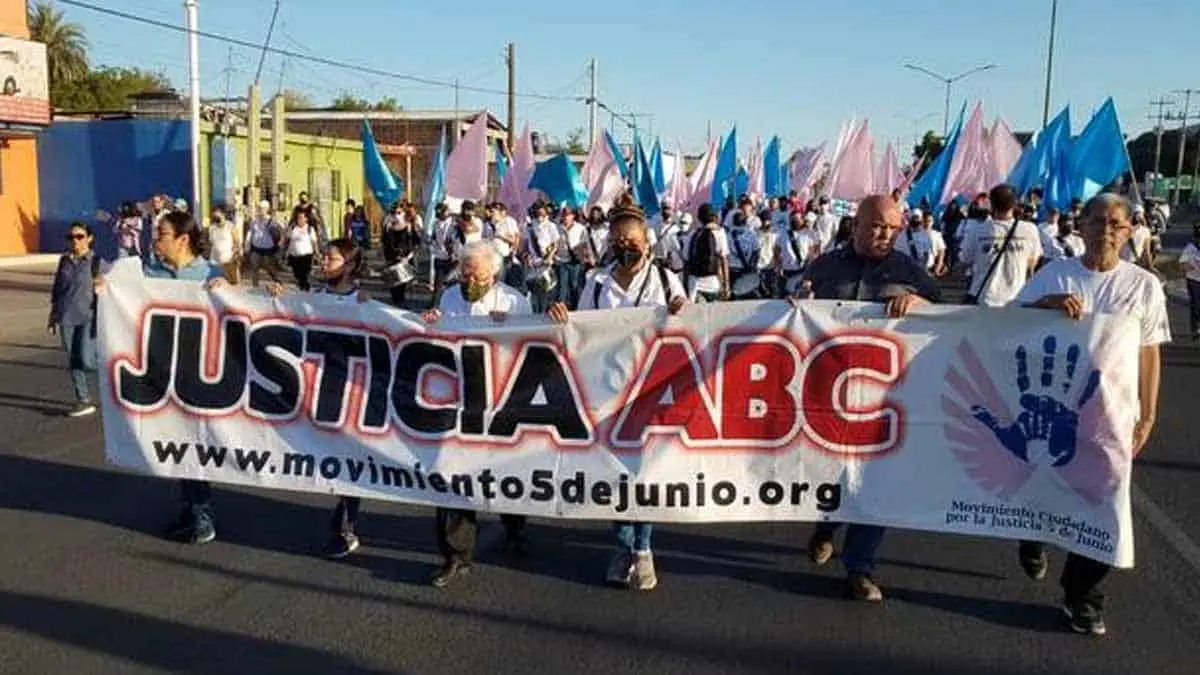 AMLO informa avances del caso de la Guardería ABC y ofrece su pésame a familiares de las víctimas