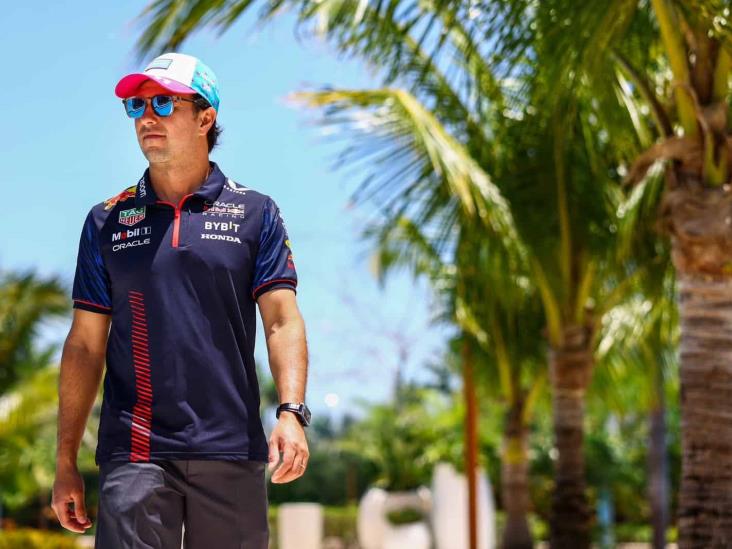 Checo Pérez termina en el top cinco en prácticas libres en Barcelona Checo Pérez termina en el top cinco en prácticas libres en Barcelona