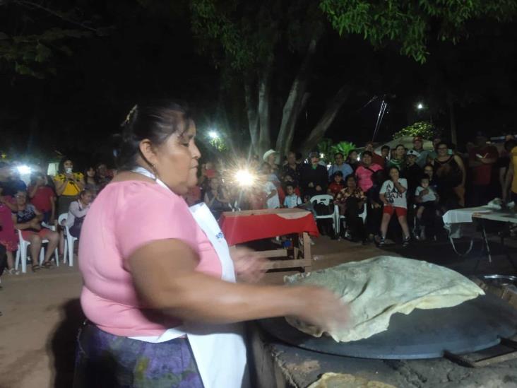 Realizan concurso de la tortilla de harina más grande en las Fiestas de San Juan en Cócorit, Sonora Realizan concurso de la tortilla de harina más grande en las Fiestas de San Juan en Cócorit, Sonora
