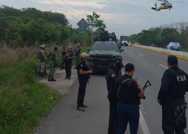 Buscan por tierra y por aire a trabajadores secuestrados