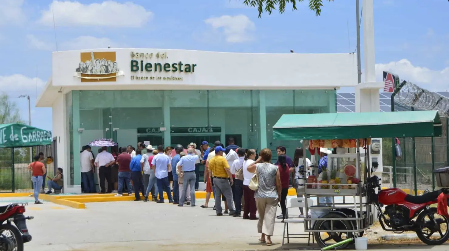 Pensión del Bienestar. Exhortan a no retirar todo el dinero el mismo día que les cae el depósito