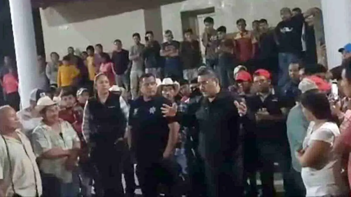 Niña de 12 años sale a hacer tarea, abusan sexualmente de ella dos tipos y la degüellan