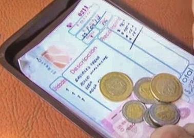 ¿Qué hacer si en un restaurante te obligan a dar propina?