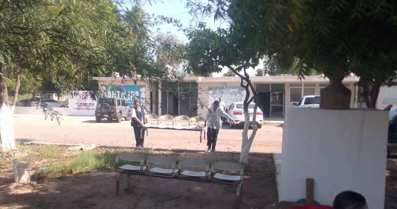 Huatabampo. Sudan la "gota gorda" empleados de Salud; salen de las oficinas