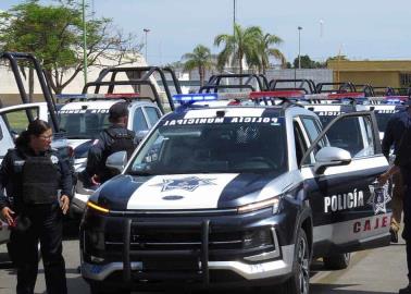 Estrenan en la Policía patrullas y chalecos